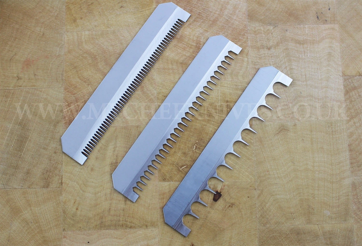 Benriner Japanese Professional Mandoline Slicer 3 Blades 9.5cm + Food Catcher And Holder 4 Benriner Japanese Professional Mandoline Slicer 3 Blades 9.5cm + Food Catcher And Holder - Image 4