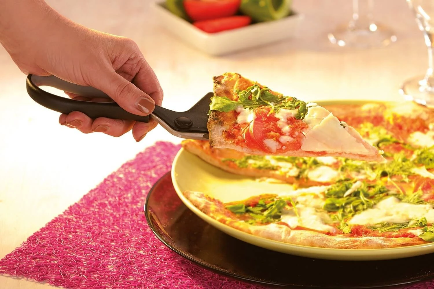 GEFU Pezzo 2 In 1 Pizza Scissors 6 GEFU Pezzo 2 In 1 Pizza Scissors - Image 6