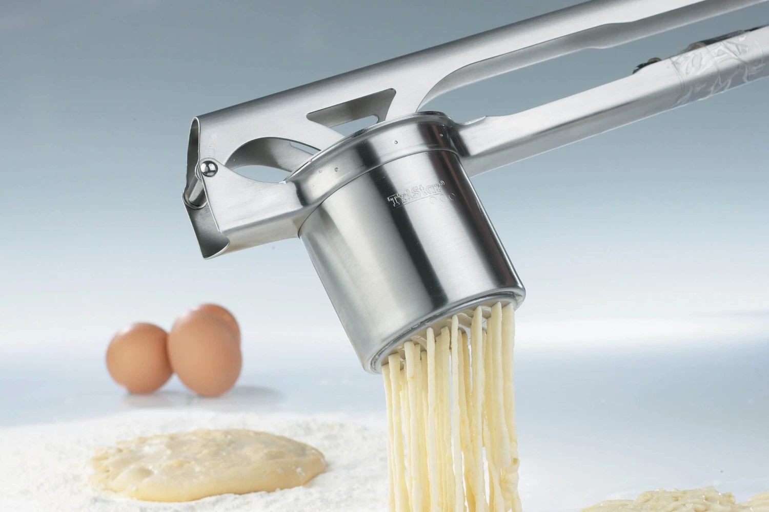 Gefu TRI STAR® Potato And Spaetzle Press With 3 Discs 2 Gefu TRI STAR® Potato And Spaetzle Press With 3 Discs - Image 2