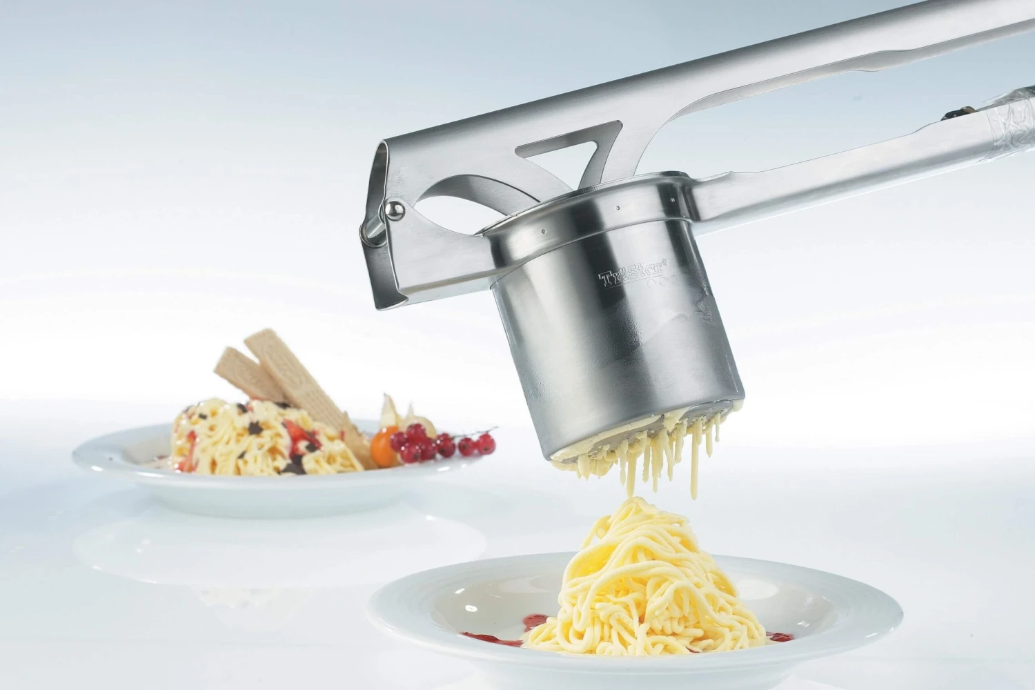 Gefu TRI STAR® Potato And Spaetzle Press With 3 Discs 3 Gefu TRI STAR® Potato And Spaetzle Press With 3 Discs - Image 3
