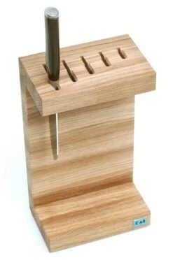 Kai C-shaped Knife Block - Made Of Oak Wood 6 Kai C-shaped Knife Block - Made Of Oak Wood -Victori Knives Shop kai c shaped knife block made of oak wood 2