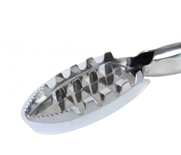 KAI Select Fish Scaler - High-quality Stainless Steel 3 KAI Select Fish Scaler - High-quality Stainless Steel - Image 3