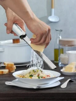 Microplane Premium Zester-Grater , Stainless Steel Blade - White Handle 9 Microplane Premium Zester-Grater , Stainless Steel Blade - White Handle -Victori Knives Shop microplane premium zester grater white handle 4