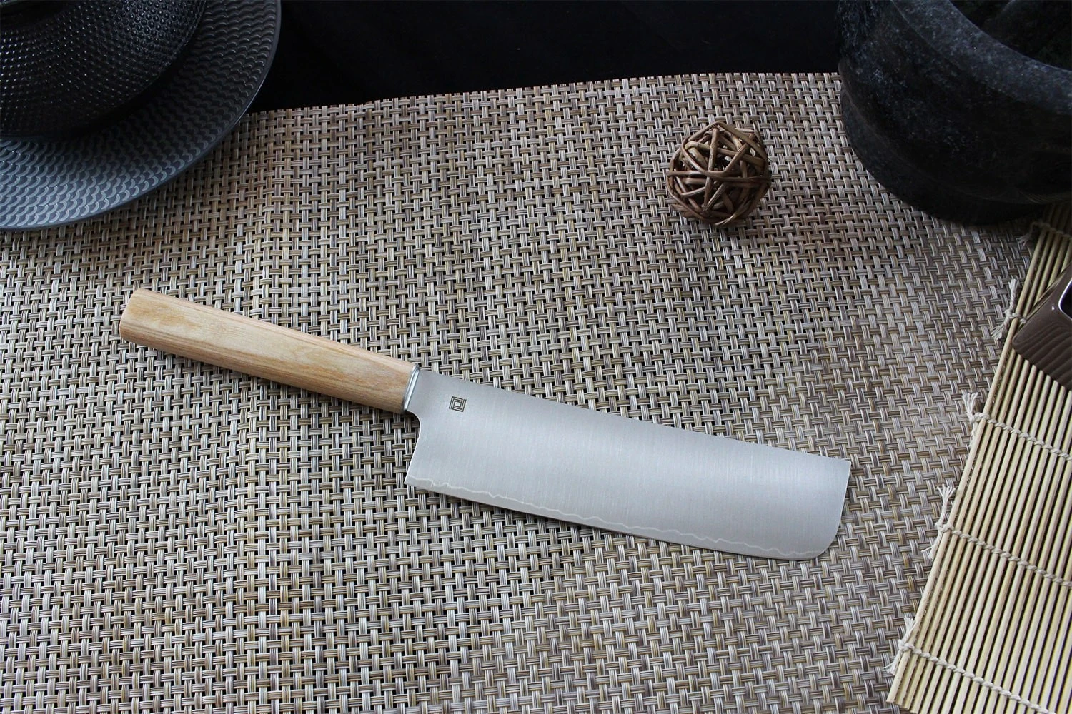 Shizu Hamono Yuri Japanese Nakiri Knife 21.5cm 3 Shizu Hamono Yuri Japanese Nakiri Knife 21.5cm - Image 3